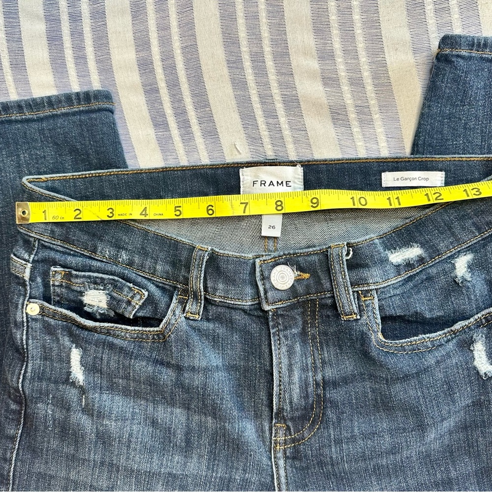 FRAME Le Garçon Distressed Jeans Crop Fit - Picture 5 of 9